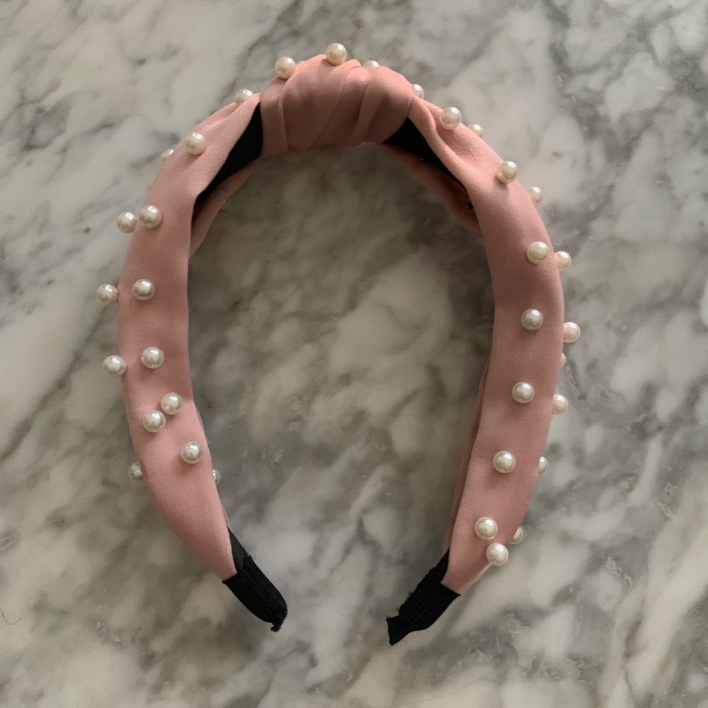 NWOT Knotted Pearl Headband